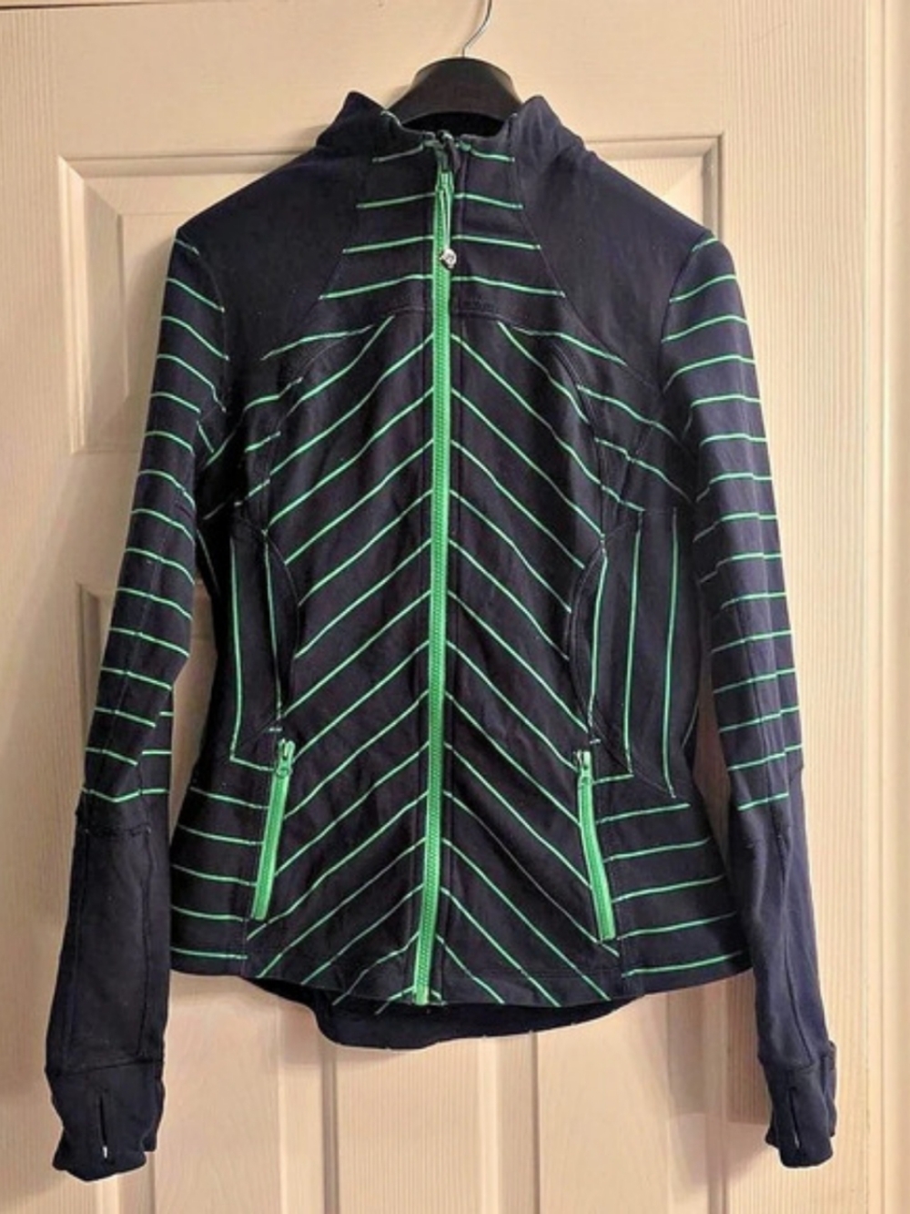 Lululemon Forme Jacket * Cuffins in Slalom Stripe Inkwell/ Inkwell size 6